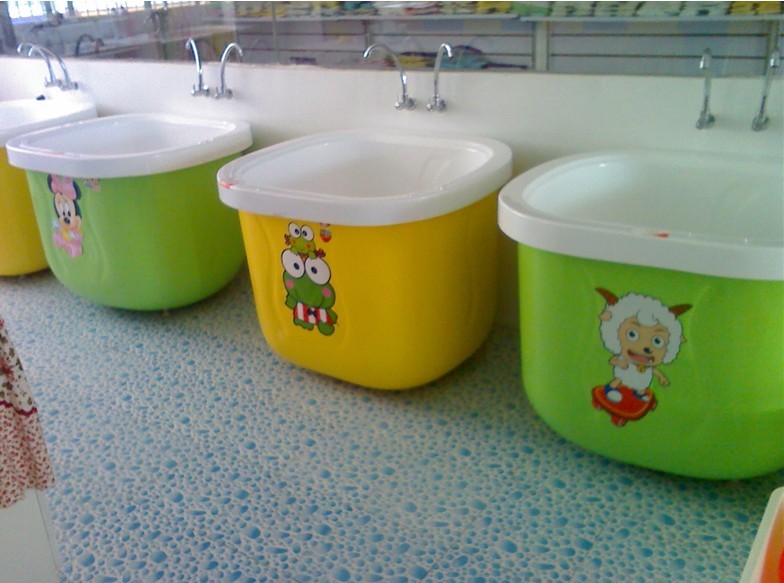 小明星婴儿游泳馆